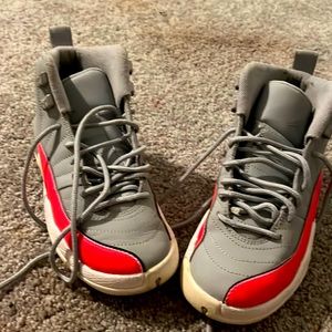 I’m selling my Jordan 23 they are grey, White and pink